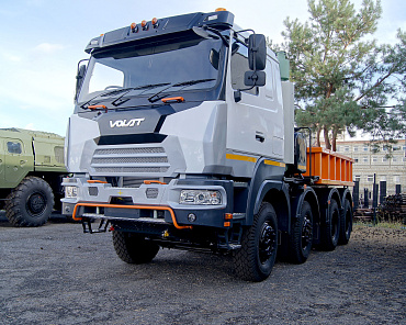 Related photo «‎MZKT-630240-010 ballast tractor with right-hand steering wheel» №3
