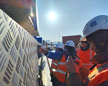 Related photo «‎THE PILOT OPERATION OF THE HALYCHANIN TRUCK CRANE ON THE CHASSIS OF OJSC 