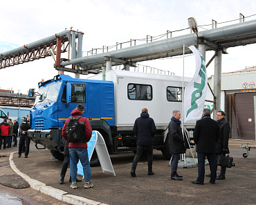 Related photo «‎At the exhibition, VOLAT presented MZKT-4503KM-010, a joint project with MAZ-KUPAVA» №1